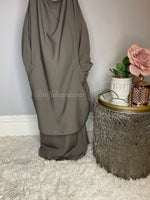 Load image into Gallery viewer, Girls Grey Two Piece Jilbaab
